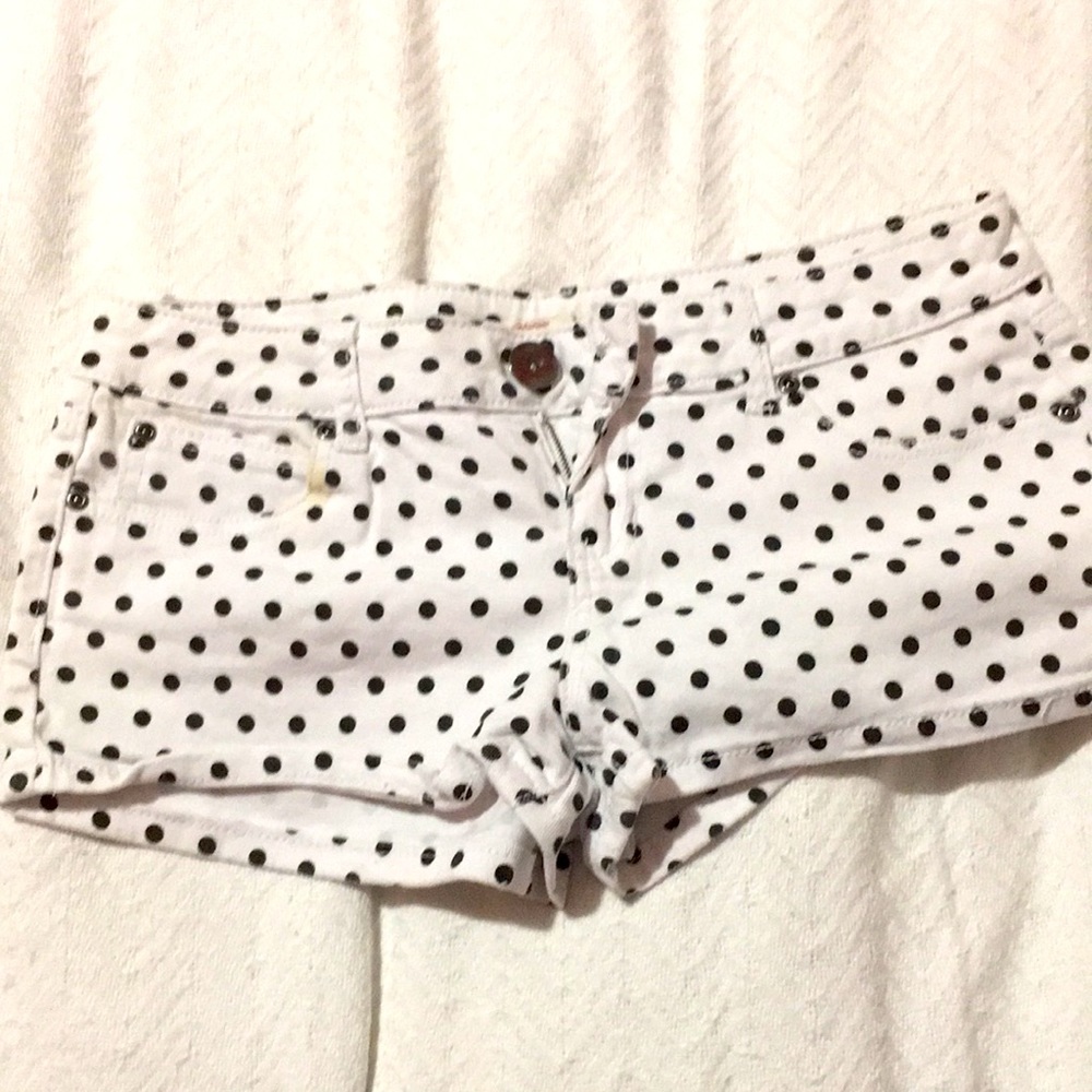 Polka dots black and white shorts